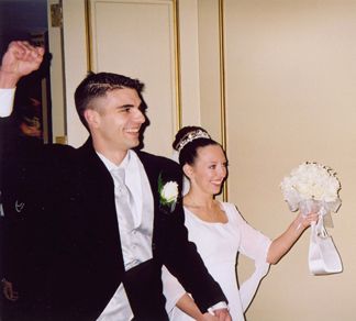 Shaun and Kelly arrive at the reception