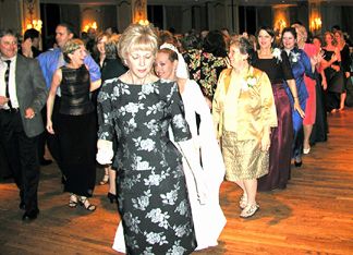 Lotsa people -- there's Gary, Vera, Eve, Kelly, Debi, Joanie, Chandra and others...